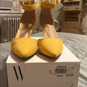 Dream Pairs Yellow Heels